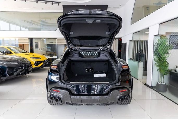 جديدة Ferrari Purosangue, 6.5 l, 2025 في في دبي من Laith Alobaidi Motors، اللون أسود. المواصفات الأوروبية | AUTO.AE