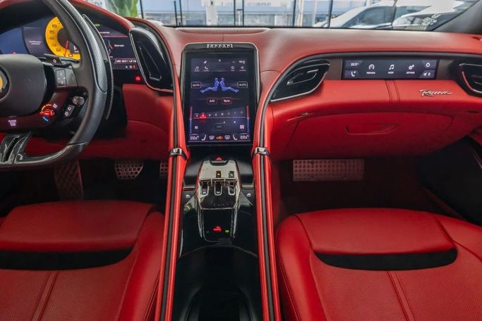 مستعملة Ferrari Roma, 3.9 l, 2023 في في دبي من Laith Alobaidi Motors، اللون أسود. المواصفات الأوروبية | AUTO.AE