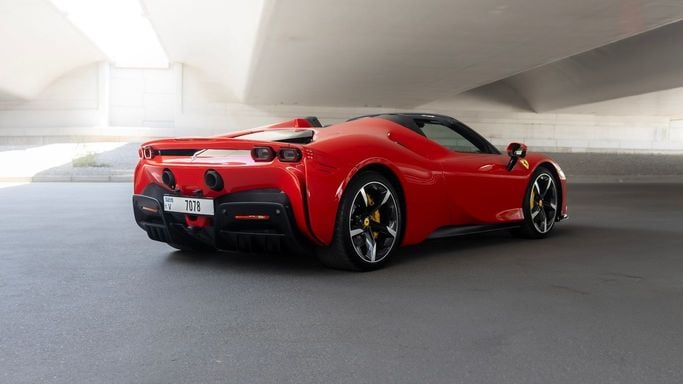 Ferrari SF90 Stradale Spider Xx I, 2023 кабриолет spider xx  класса в Дубае от AVA car rental красный цвет | AUTO.AE