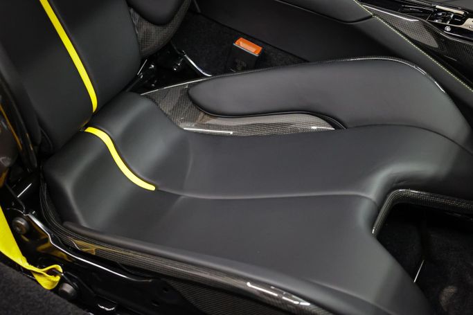 Новый Ferrari SF90 Stradale I, 4.0 л, 2023 в Дубае от PUPIL OF FATE MOTORS Голубой цвет. GCC | AUTO.AE