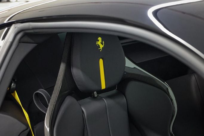 Новый Ferrari SF90 Stradale I, 4.0 л, 2023 в Дубае от PUPIL OF FATE MOTORS Голубой цвет. GCC | AUTO.AE