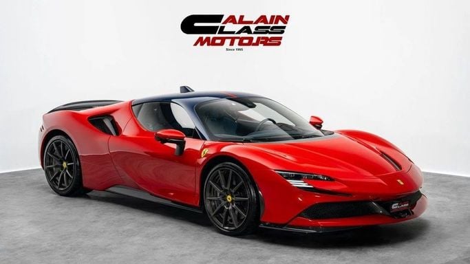 Подержанный Ferrari SF90 Stradale Stradale I, 4.0 л, 2022 в Дубае от Al Ain Class Motors Красный цвет. GCC | AUTO.AE