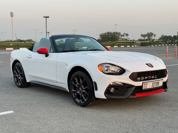 Used Fiat 124 Spider I, 1.4 l, 2020 in Dubai, White color. American Specs | AUTO.AE