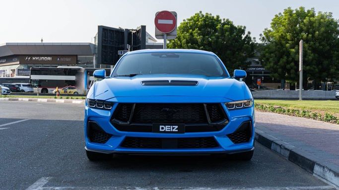 Ford Mustang VI Рестайлинг, 2024 купе стандарт класса в Дубае от DEIZ голубой цвет | AUTO.AE