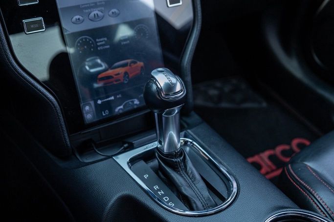 Подержанный Ford Mustang VI, 5.0 л, 2017 в Дубае от Linda Cars Черный цвет. GCC | AUTO.AE