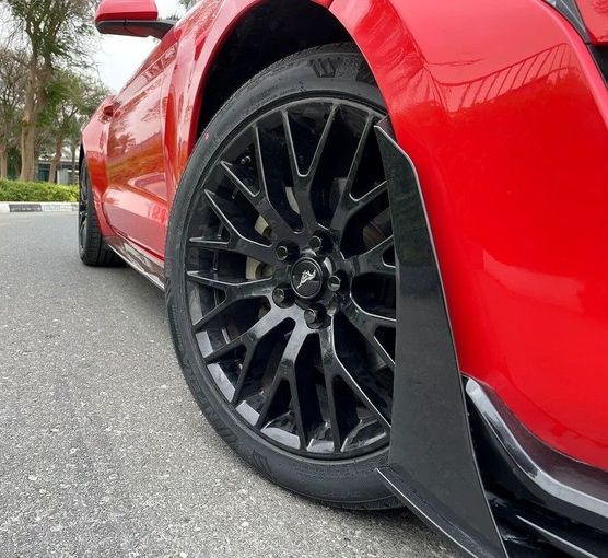Подержанный Ford Mustang VI, 3.7 л, 2017 в Дубае от Shamil Motors Красный цвет. Американская | AUTO.AE