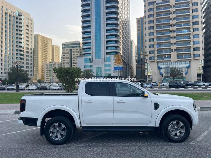 Подержанный Ford Ranger T6.2, 3.0 л, 2024 в Дубае от Alhamd Motors Белый цвет. Other | AUTO.AE