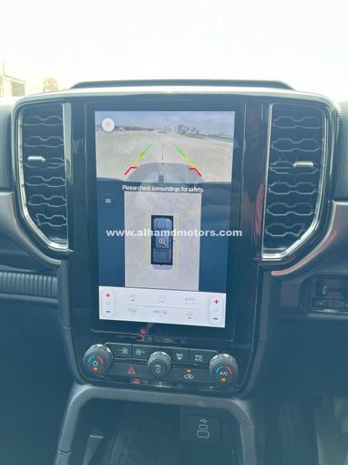 Подержанный Ford Ranger T6.2, 3.0 л, 2024 в Дубае от Alhamd Motors Серебристый цвет. Other | AUTO.AE