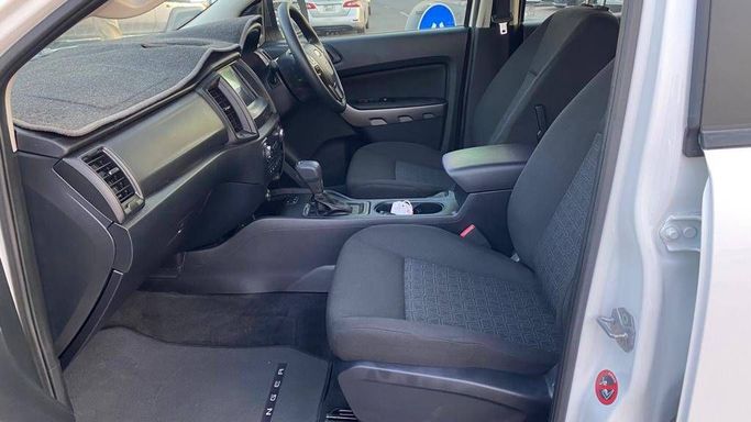 Подержанный Ford Ranger T6 Рестайлинг, 3.2 л, 2019 в Дубае от Alhamd Motors Белый цвет. Other | AUTO.AE