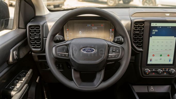 Подержанный Ford Ranger T6.2, 2.0 л, 2025 в Дубае от Milele Черный цвет. Other | AUTO.AE