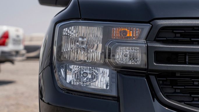 Подержанный Ford Ranger T6.2, 2.0 л, 2025 в Дубае от Milele Черный цвет. Other | AUTO.AE