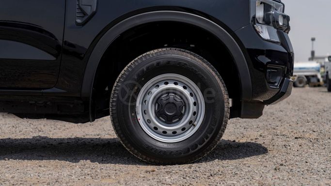 Подержанный Ford Ranger T6.2, 2.0 л, 2025 в Дубае от Milele Черный цвет. Other | AUTO.AE