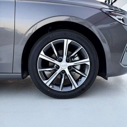 Новый Geely Emgrand II, 1.5 л, 2025 в Дубае от Sola Motors Серый цвет. GCC | AUTO.AE