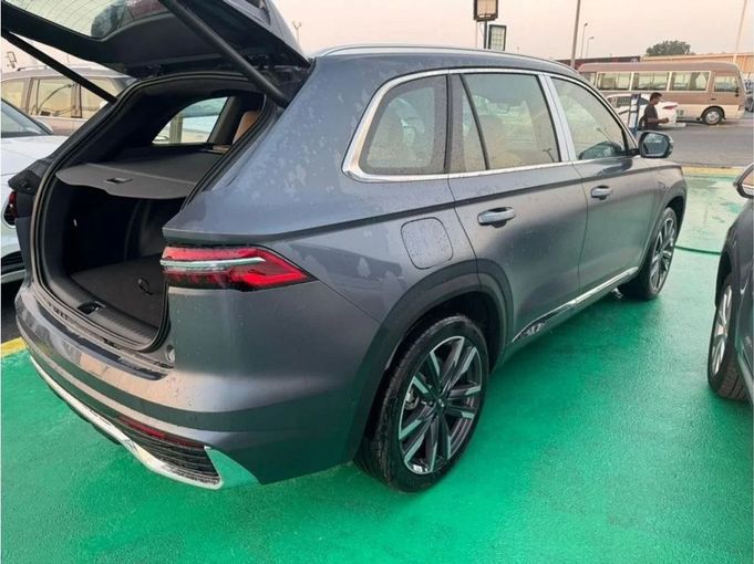 Новый Geely Monjaro, 2.0 л, 2024 в Дубае от Mohamed Hakim Motors Серый цвет. GCC | AUTO.AE