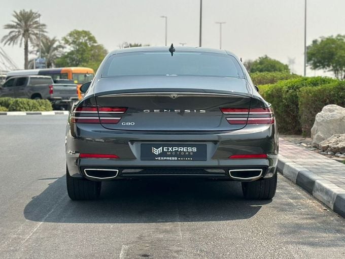 Подержанный Genesis G80 II, 2.5 л, 2023 в Дубае от Express Motors Черный цвет. Корейская | AUTO.AE