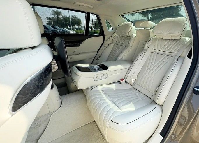 Used Genesis G90 II, 3.5 l, 2023 in Dubai by Q Motors, Green color. GCC Specs | AUTO.AE