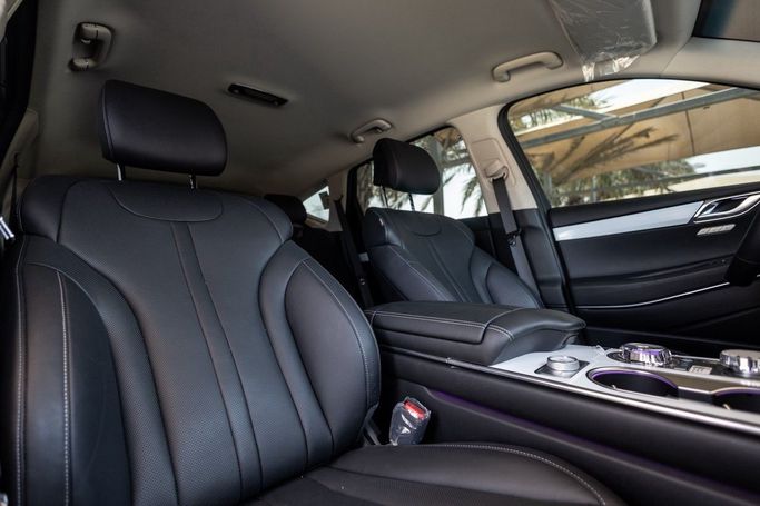 Подержанный Genesis GV80 I Рестайлинг, 2.5 л, 2024 в Дубае от Linda Cars Белый цвет. Корейская | AUTO.AE