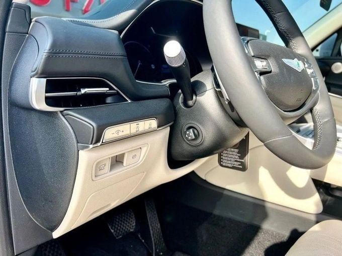 Новый Genesis GV80 I, 2.5 л, 2023 в Дубае от Orient Auto FZE Белый цвет.  | AUTO.AE