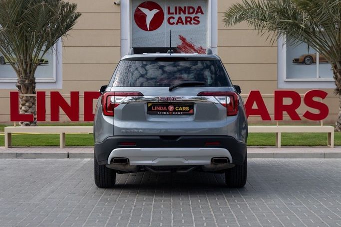 Used GMC Acadia II Facelift, 3.6 l, 2023 in Dubai by Linda Cars, Grey color. GCC Specs | AUTO.AE