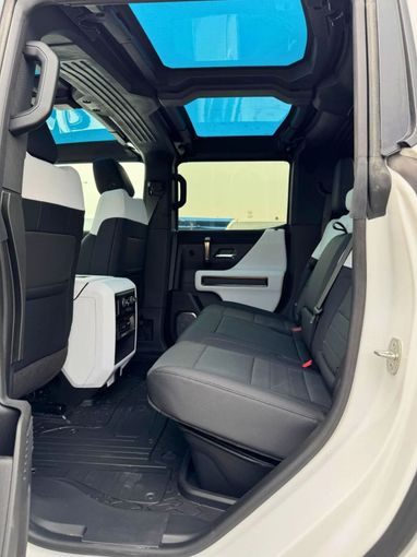 Новый GMC Hummer EV, 2024 в Дубае от SK Motors Белый цвет. GCC | AUTO.AE