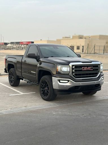 Подержанный GMC Sierra III (K2XX) Рестайлинг, 6.2 л, 2018 в Дубае от Alzahiah Cars Черный цвет. Other | AUTO.AE
