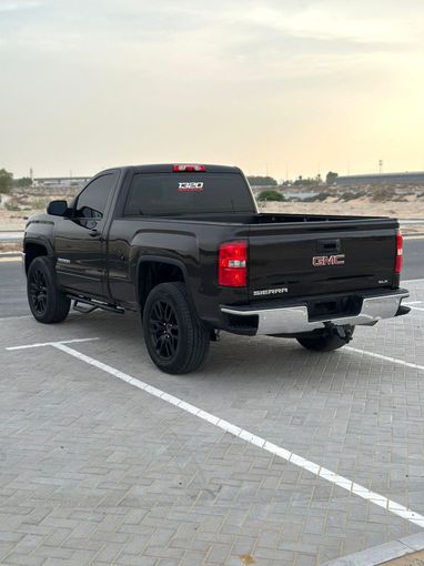 Подержанный GMC Sierra III (K2XX) Рестайлинг, 6.2 л, 2018 в Дубае от Alzahiah Cars Черный цвет. Other | AUTO.AE