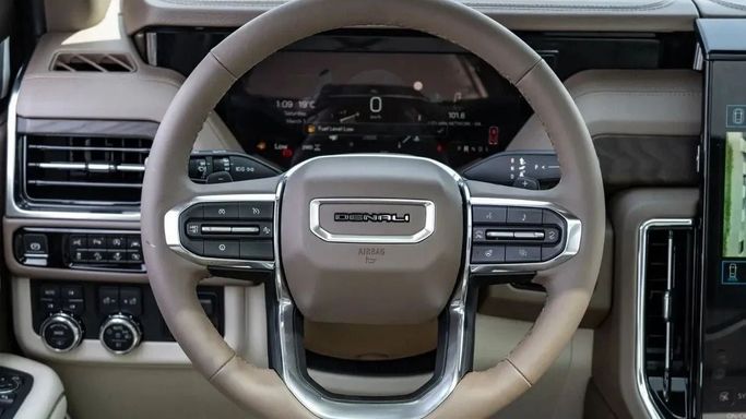 New GMC Yukon V Facelift, 6.2 l, 2025 in Dubai by Altass Motors, Black color. GCC Specs | AUTO.AE