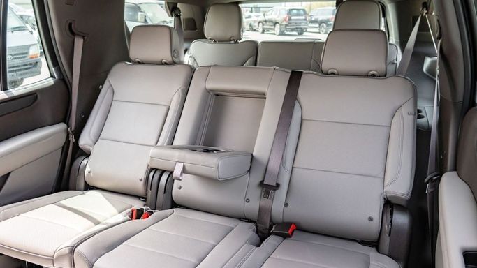 New GMC Yukon XL V Facelift, 5.3 l, 2025 in Dubai by Altass Motors, Black color. Other | AUTO.AE