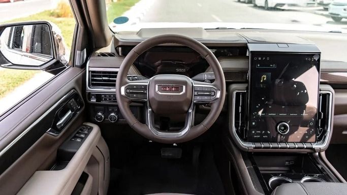 New GMC Yukon V Facelift, 5.3 l, 2025 in Dubai by Altass Motors, Black color. GCC Specs | AUTO.AE