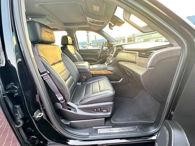 Used GMC Yukon XL IV (GMT K2UG), 6.2 l, 2017 in Dubai by Q Motors, Black color. GCC Specs | AUTO.AE
