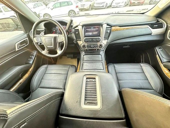 Used GMC Yukon XL IV (GMT K2UG), 6.2 l, 2017 in Dubai by Q Motors, Black color. GCC Specs | AUTO.AE
