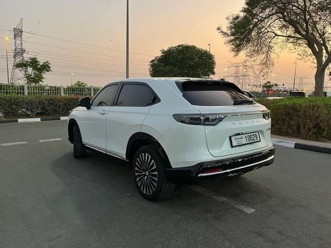 Подержанный Honda e:NS1, 2022 в Дубае от Al Faisal Motors Белый цвет. Китайская | AUTO.AE