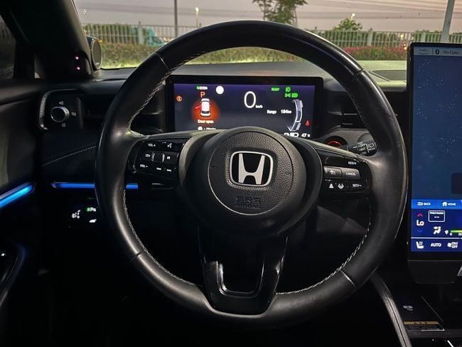 Подержанный Honda e:NS1, 2022 в Дубае от Al Faisal Motors Белый цвет. Китайская | AUTO.AE