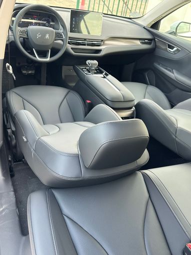 New Hongqi E-QM5, 2024 in Dubai by MENAMOTORS, Black color. GCC Specs | AUTO.AE