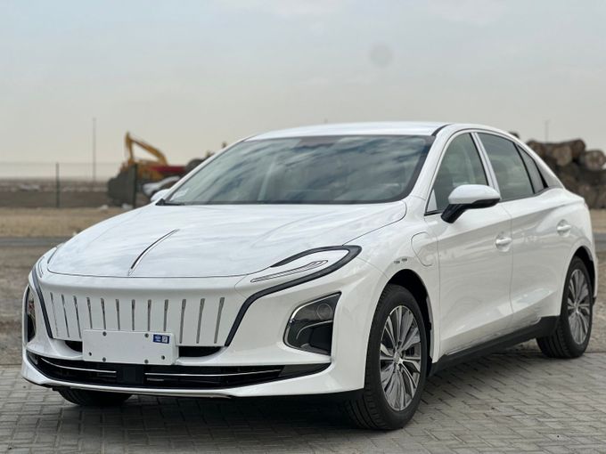 New Hongqi E-QM5, 2024 in Dubai by MENAMOTORS, White color. GCC Specs | AUTO.AE