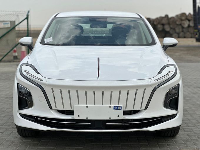New Hongqi E-QM5, 2024 in Dubai by MENAMOTORS, White color. GCC Specs | AUTO.AE