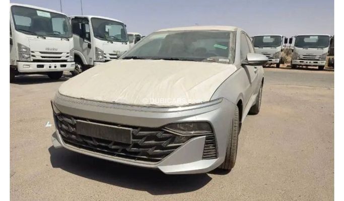 Новый Hyundai Accent VI (BN7), 1.5 л, 2024 в Дубае от Mohamed Hakim Motors Белый цвет. GCC | AUTO.AE