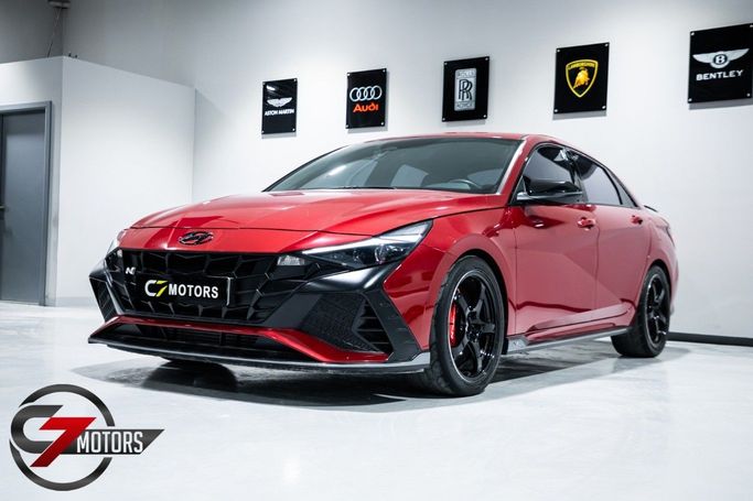 Подержанный Hyundai Avante VII, 1.6 л, 2022 в Дубае от C7 Motors Красный цвет.  | AUTO.AE