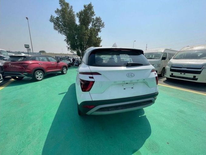 Новый Hyundai Creta II, 1.5 л, 2023 в Дубае от Mohamed Hakim Motors Серебристый цвет. GCC | AUTO.AE
