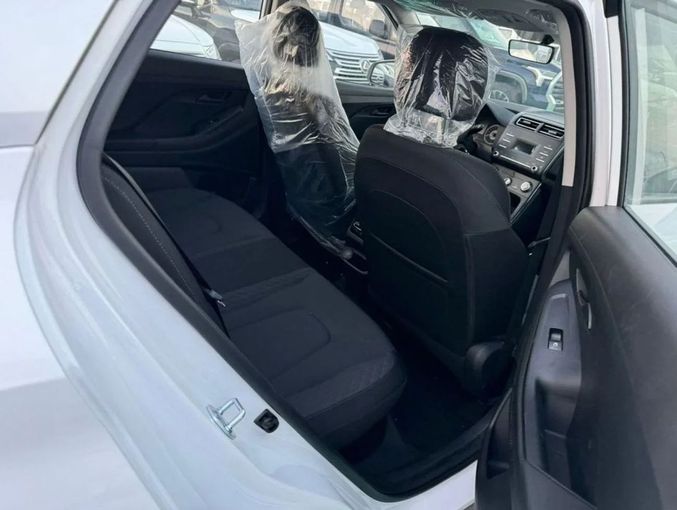 Новый Hyundai Creta II, 1.5 л, 2023 в Дубае от Mohamed Hakim Motors Серебристый цвет. GCC | AUTO.AE