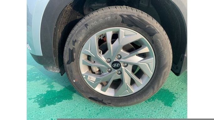 Новый Hyundai Creta II, 1.5 л, 2023 в Дубае от Mohamed Hakim Motors Серебристый цвет. GCC | AUTO.AE