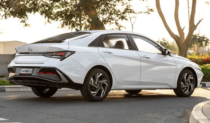 New Hyundai Elantra VII (CN7) Facelift, 1.5 l, 2025 in Dubai by Altass Motors, White color. Other | AUTO.AE