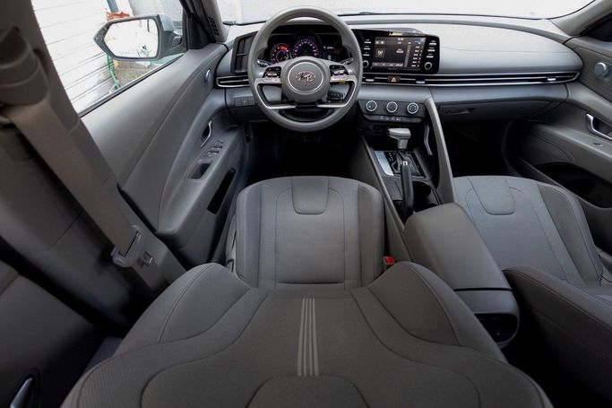 Used Hyundai Elantra VII (CN7), 1.6 l, 2023 in Dubai by Linda Cars, White color. GCC Specs | AUTO.AE