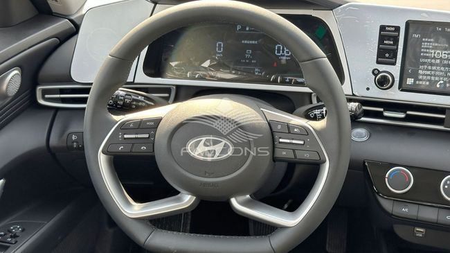 Новый Hyundai Elantra VII (CN7) Рестайлинг, 1.6 л, 2025 в Дубае от Falcons GT Motors FZCO Белый цвет. Китайская | AUTO.AE
