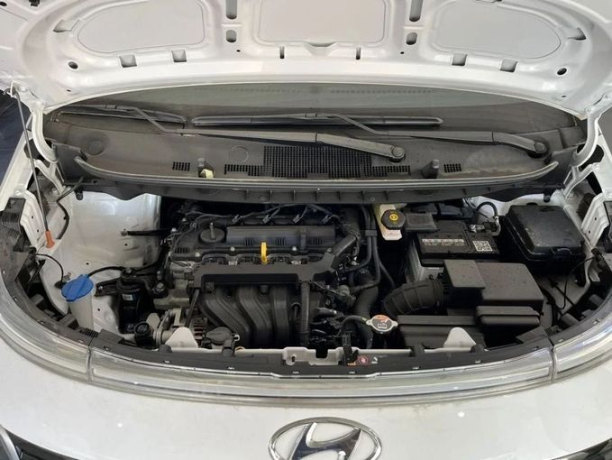 Новый Hyundai Grand Starex I Рестайлинг 2, 2.4 л, 2021 в Дубае от Mohamed Hakim Motors Белый цвет. Other | AUTO.AE