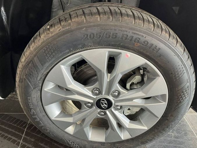 Новый Hyundai Grand Starex I Рестайлинг 2, 2.4 л, 2021 в Дубае от Mohamed Hakim Motors Белый цвет. Other | AUTO.AE