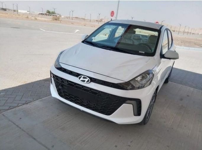 Новый Hyundai i10 III Рестайлинг, 1.2 л, 2024 в Дубае от Mohamed Hakim Motors Белый цвет. GCC | AUTO.AE