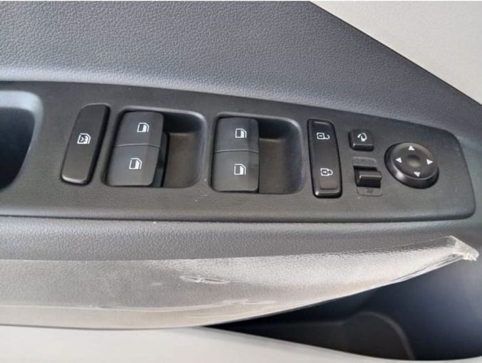 Новый Hyundai i10 III Рестайлинг, 1.2 л, 2024 в Дубае от Mohamed Hakim Motors Белый цвет. GCC | AUTO.AE