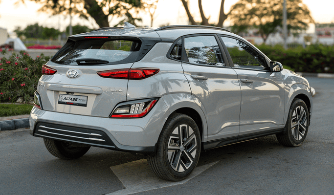 New Hyundai Kona I Facelift, 2023 in Dubai by Altass Motors, Silver color. GCC Specs | AUTO.AE