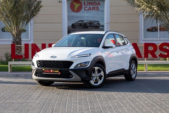 Used Hyundai Kona I Facelift, 998 l, 2023 in Dubai by Linda Cars, White color. GCC Specs | AUTO.AE